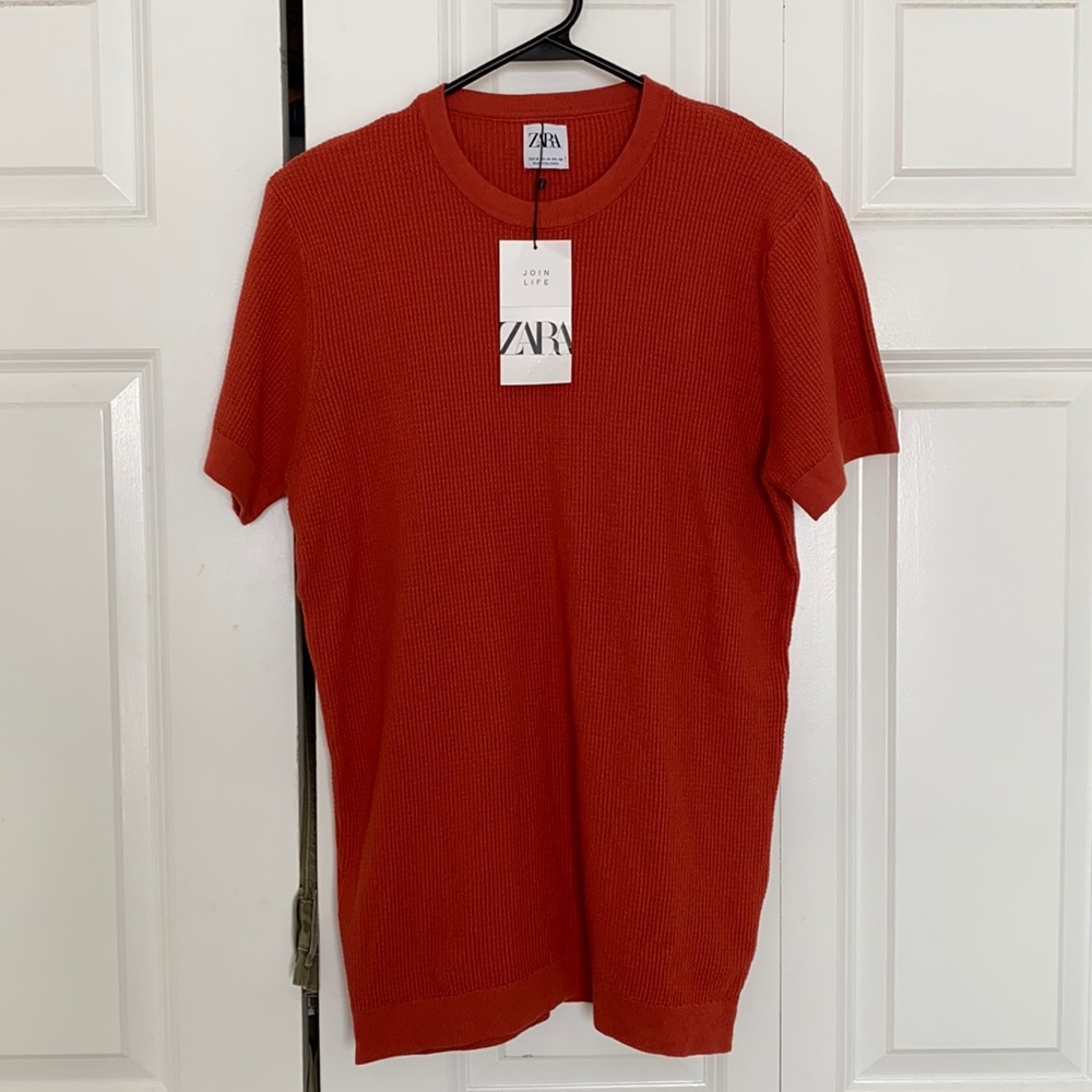 Brand new Zara T-shirt for men. Size M.